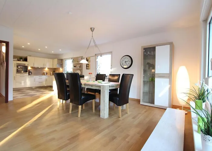 Appartement Haus Meisenweg 5 *